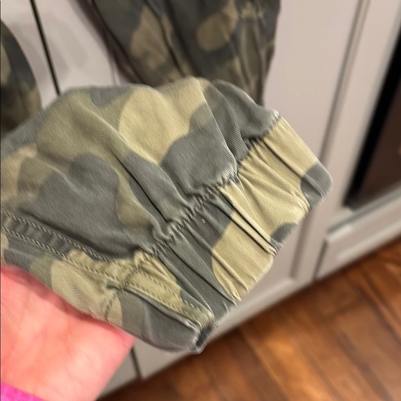 C&C California camo joggers sz lg - Picture 6 of 6